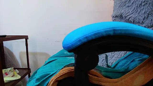 klylls squirt  online show from April 30, 2026, 8:04 pm