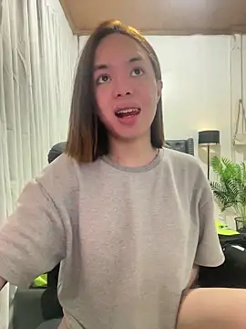 Snapshot of SweetCheska19 chatting on October 25, 2025, 6:54 am SweetCheska19 online show from October 25, 2025, 6:54 am