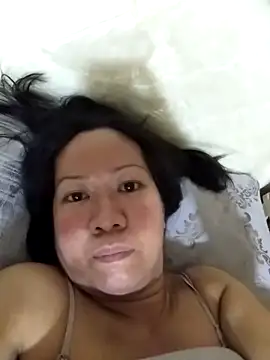 Snapshot of Sweet_Lady30 chatting on March 17, 2025, 8:40 pm Sweet Lady30 online show from March 17, 2025, 8:40 pm