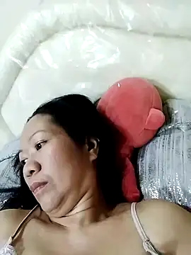 Snapshot of Sweet_Lady30 chatting on March 18, 2025, 7:20 pm Sweet Lady30 online show from March 18, 2025, 7:20 pm