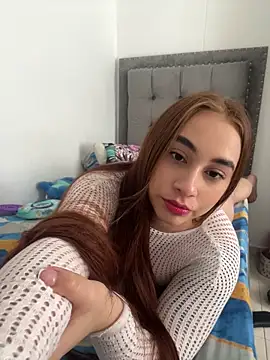 Elena222  online show from June 20, 2026, 6:33 pm