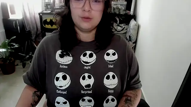 aika-dreams online show from April 25, 2026, 1:41 pm