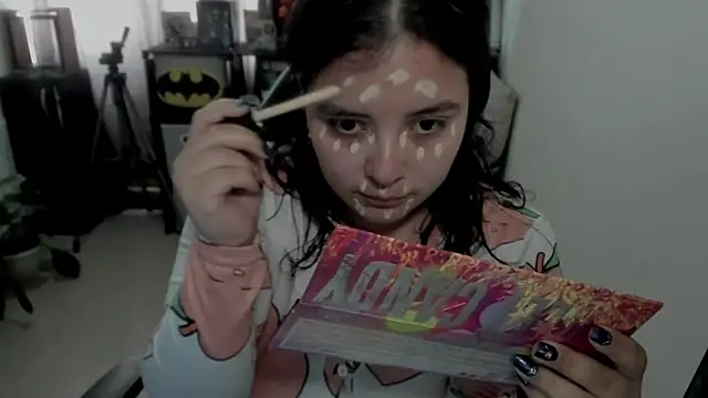 Snapshot of aika-dreams chatting on July 28, 2026, 2:35 pm aika-dreams online show from July 28, 2026, 2:35 pm