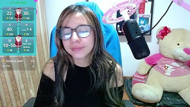 Snapshot of Maggie_Fox3 chatting on December 27, 2024, 3:31 am Maggie Fox3 online show from December 27, 2024, 3:31 am