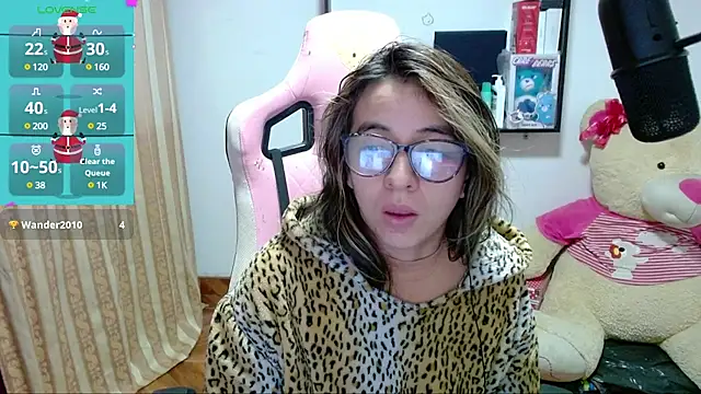 Snapshot of Maggie_Fox3 chatting on December 28, 2024, 3:37 am Maggie Fox3 online show from December 28, 2024, 3:37 am