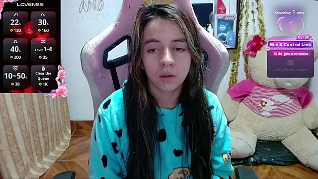 Snapshot of Maggie_Fox3 chatting on January 3, 2025, 1:48 am Maggie Fox3 online show from January 3, 2025, 1:48 am