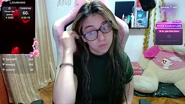 Snapshot of Maggie_Fox3 chatting on January 4, 2025, 6:30 am Maggie Fox3 online show from January 4, 2025, 6:30 am