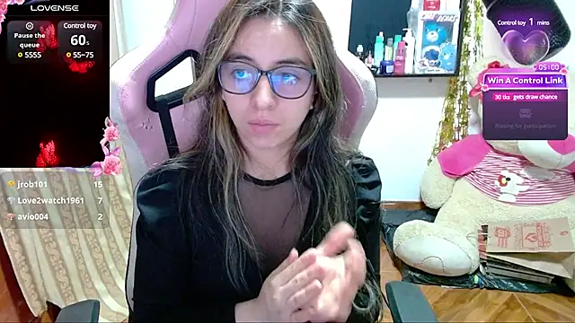 Snapshot of Maggie_Fox3 chatting on January 20, 2025, 4:54 am Maggie Fox3 online show from January 20, 2025, 4:54 am