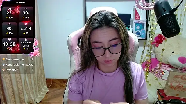 Snapshot of Maggie_Fox3 chatting on January 26, 2025, 4:30 am Maggie Fox3 online show from January 26, 2025, 4:30 am