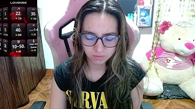 Snapshot of Maggie_Fox3 chatting on February 23, 2025, 4:07 am Maggie Fox3 online show from February 23, 2025, 4:07 am