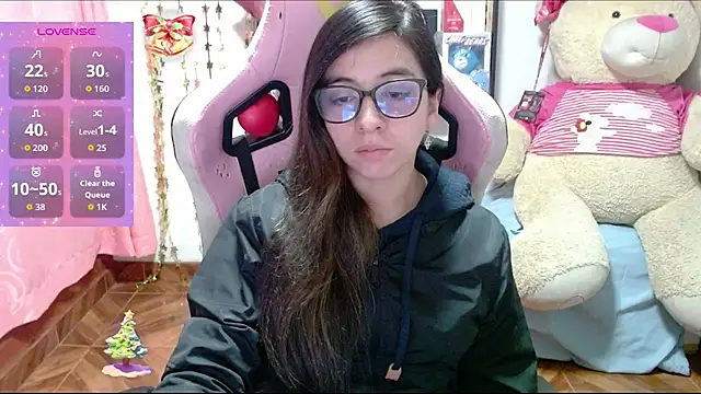 Snapshot of Maggie_Fox3 chatting on December 15, 2025, 12:59 am Maggie Fox3 online show from December 15, 2025, 12:59 am