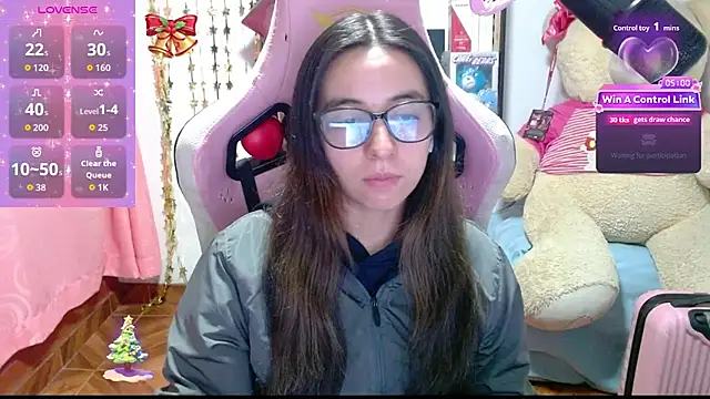 Snapshot of Maggie_Fox3 chatting on December 17, 2025, 2:28 am Maggie Fox3 online show from December 17, 2025, 2:28 am