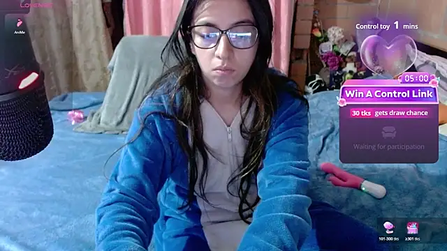 Maggie Fox3 online show from May 1, 2026, 2:27 am