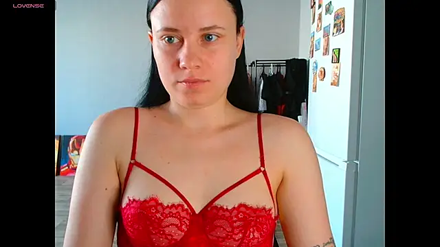 VikiKelt online show from May 15, 2026, 12:50 am