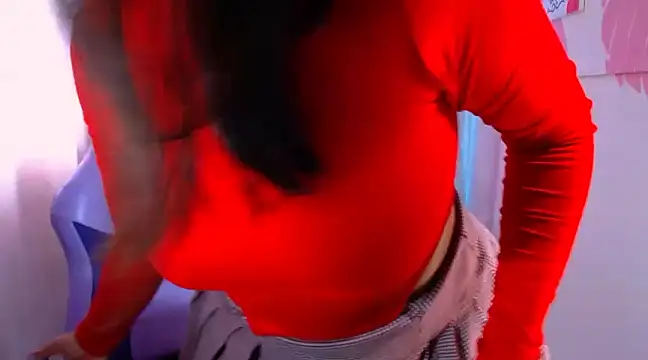 LATINGODDESS X online show from February 11, 2025, 2:35 pm