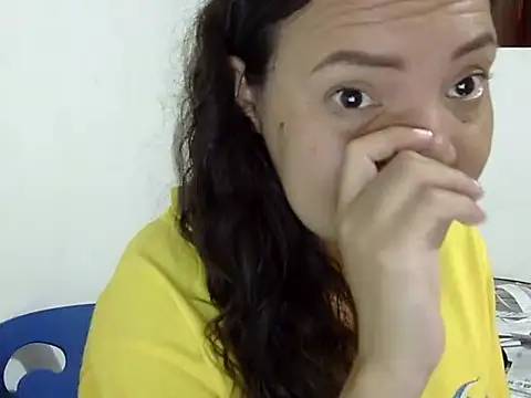 ElizabethMartinez online show from September 16, 2025, 5:25 pm