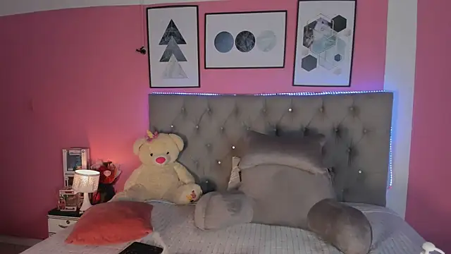 Snapshot of LEXA_MURPHY chatting on October 22, 2025, 2:45 am LEXA MURPHY online show from October 22, 2025, 2:45 am