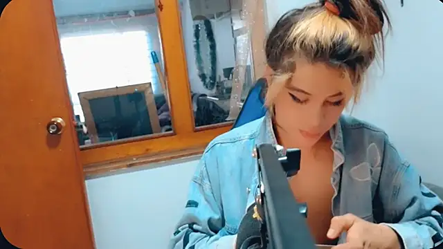 Snapshot of stormytt_ chatting on December 18, 2024, 10:24 pm stormytt online show from December 18, 2024, 10:24 pm