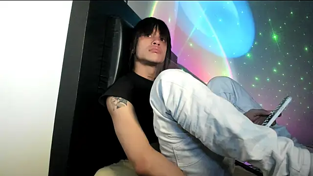 Snapshot of stormytt_ chatting on March 6, 2025, 9:03 am stormytt online show from March 6, 2025, 9:03 am