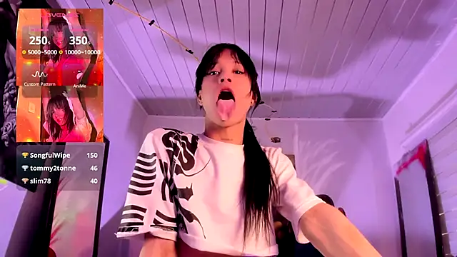 Snapshot of stormytt_ chatting on September 27, 2025, 12:54 pm stormytt online show from September 27, 2025, 12:54 pm