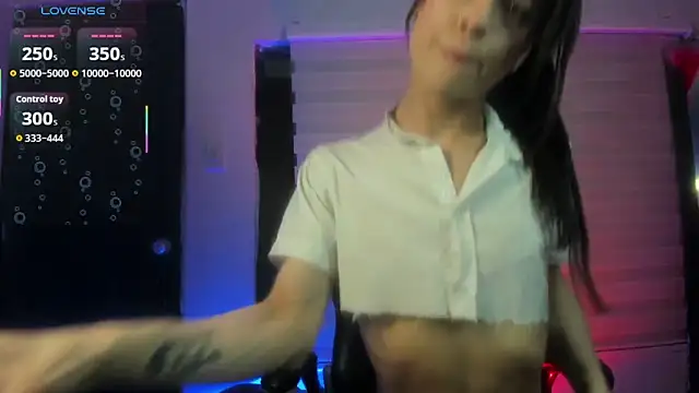 Snapshot of stormytt_ chatting on November 8, 2025, 3:23 pm stormytt online show from November 8, 2025, 3:23 pm