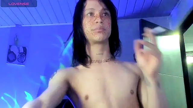 Snapshot of stormytt_ chatting on November 14, 2025, 9:35 pm stormytt online show from November 14, 2025, 9:35 pm