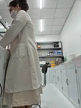 HinaLovely online show from February 23, 2026, 3:59 am