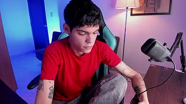 Varya Ferreira online show from February 3, 2026, 3:04 am