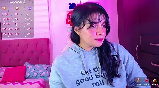 Snapshot of Vannessa__Shy chatting on December 30, 2024, 11:06 pm Vannessa Shy online show from December 30, 2024, 11:06 pm