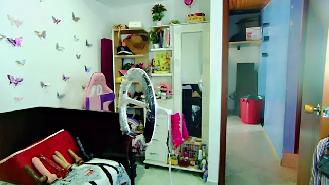 Snapshot of Naasha_ chatting on March 18, 2025, 8:37 pm Naasha online show from March 18, 2025, 8:37 pm