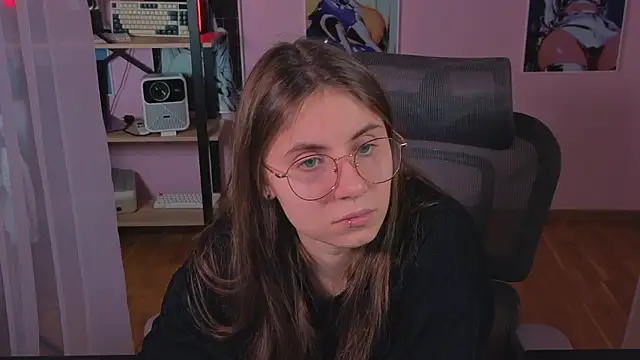  AnnaStark  online show from March 13, 2026, 7:53 pm