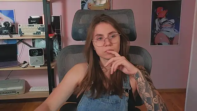  AnnaStark  online show from April 29, 2026, 8:26 pm