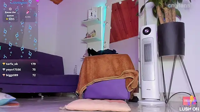  asscutebig  online show from February 7, 2025, 4:16 am