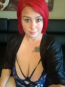 Snapshot of SarahDelSol chatting on March 3, 2025, 10:06 am SarahDelSol online show from March 3, 2025, 10:06 am