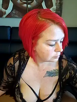 Snapshot of SarahDelSol chatting on March 12, 2025, 8:08 am SarahDelSol online show from March 12, 2025, 8:08 am