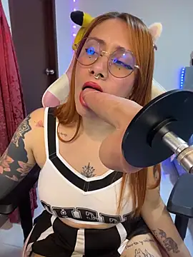Snapshot of Luna_Paris_ chatting on June 17, 2026, 3:24 pm Luna Paris online show from June 17, 2026, 3:24 pm