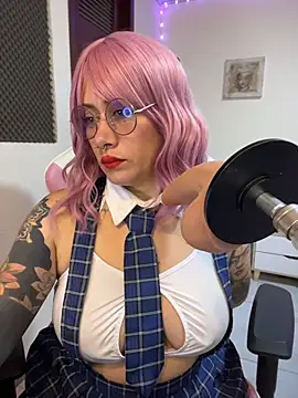 Snapshot of Luna_Paris_ chatting on July 30, 2026, 2:16 pm Luna Paris online show from July 30, 2026, 2:16 pm