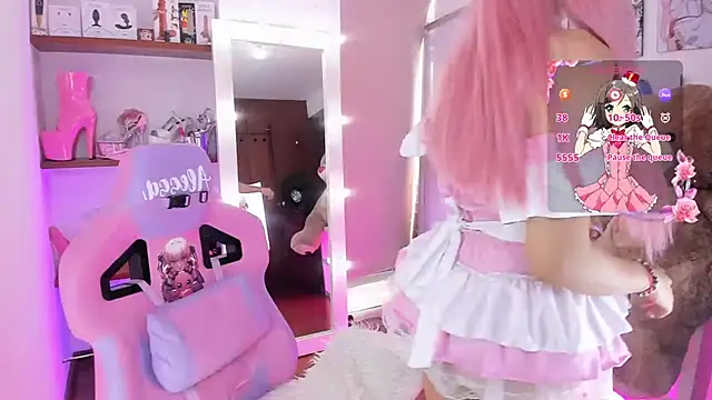 alessandrathedoll online show from February 4, 2025, 6:17 pm