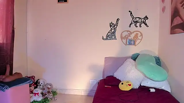 Snapshot of annyluna1 chatting on October 15, 2025, 4:18 pm annyluna1 online show from October 15, 2025, 4:18 pm