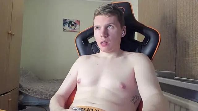 Snapshot of Bananas_dick chatting on December 13, 2024, 6:05 pm Bananas dick online show from December 13, 2024, 6:05 pm