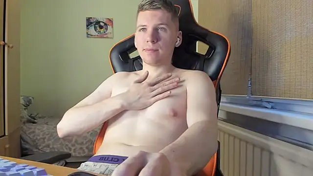 Snapshot of Bananas_dick chatting on December 20, 2024, 7:55 am Bananas dick online show from December 20, 2024, 7:55 am