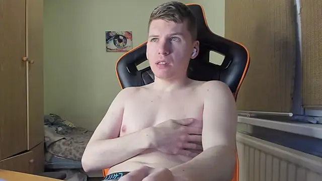 Snapshot of Bananas_dick chatting on December 31, 2024, 5:55 am Bananas dick online show from December 31, 2024, 5:55 am