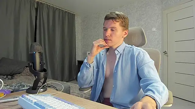 Snapshot of Bananas_dick chatting on September 21, 2025, 2:35 am Bananas dick online show from September 21, 2025, 2:35 am