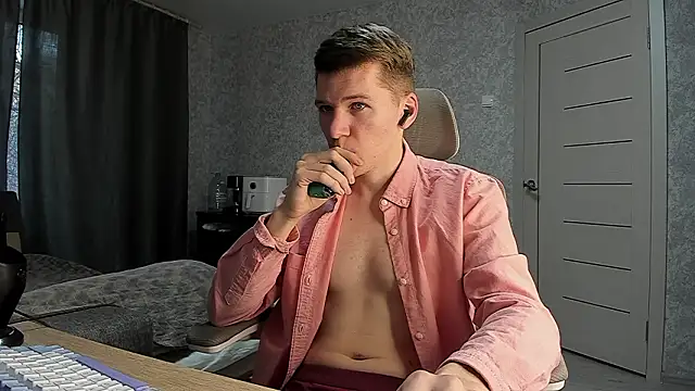 Snapshot of Bananas_dick chatting on March 21, 2026, 5:01 am Bananas dick online show from March 21, 2026, 5:01 am