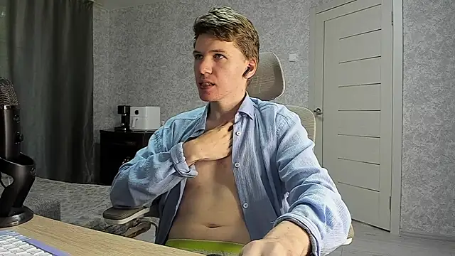 Snapshot of Bananas_dick chatting on July 11, 2026, 8:39 am Bananas dick online show from July 11, 2026, 8:39 am