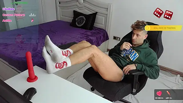 Snapshot of madmaxxx1989 chatting on January 17, 2025, 7:30 am madmaxxx1989 online show from January 17, 2025, 7:30 am