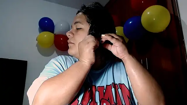 Snapshot of Van3orgasm4me chatting on June 21, 2026, 9:01 am Van3orgasm4me online show from June 21, 2026, 9:01 am