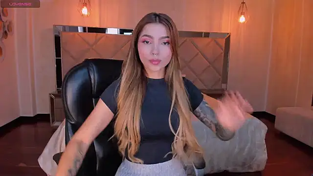 Snapshot of LexieWayne chatting on December 26, 2024, 7:38 pm LexieWayne online show from December 26, 2024, 7:38 pm