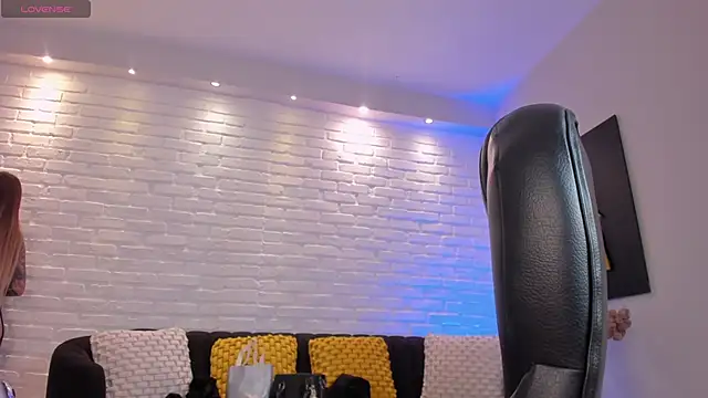 Snapshot of LexieWayne chatting on January 15, 2025, 1:23 am LexieWayne online show from January 15, 2025, 1:23 am