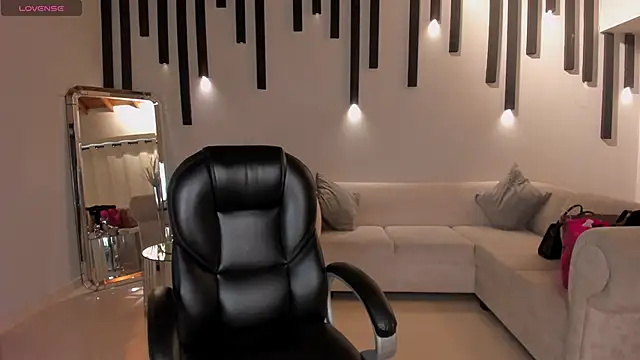 Snapshot of LexieWayne chatting on March 5, 2025, 7:49 pm LexieWayne online show from March 5, 2025, 7:49 pm